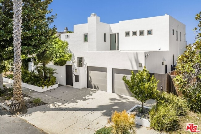 Building Photo - 5949 Abernathy Dr