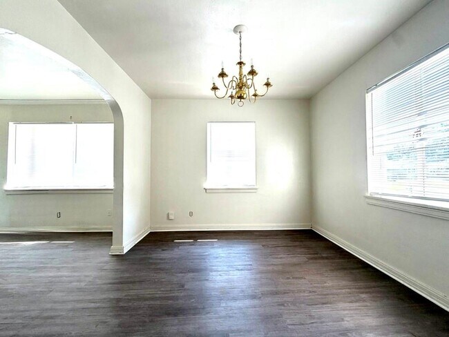 700 Lilac Ave