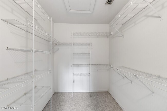 Photo - 9305 Lake Park Dr Unit 204