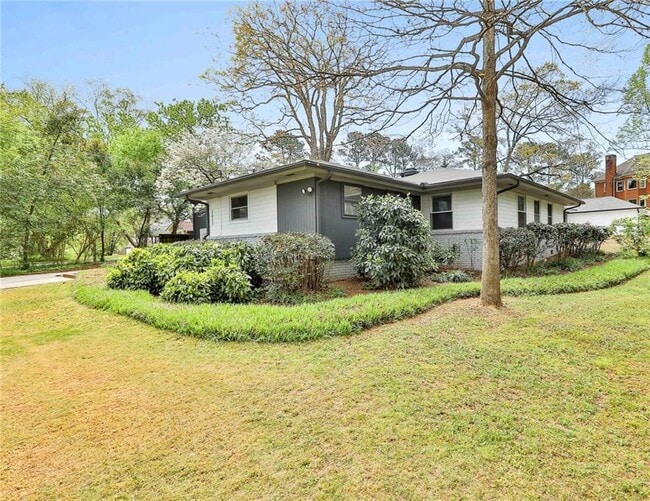 Photo - 2037 Lively Ridge Rd NE