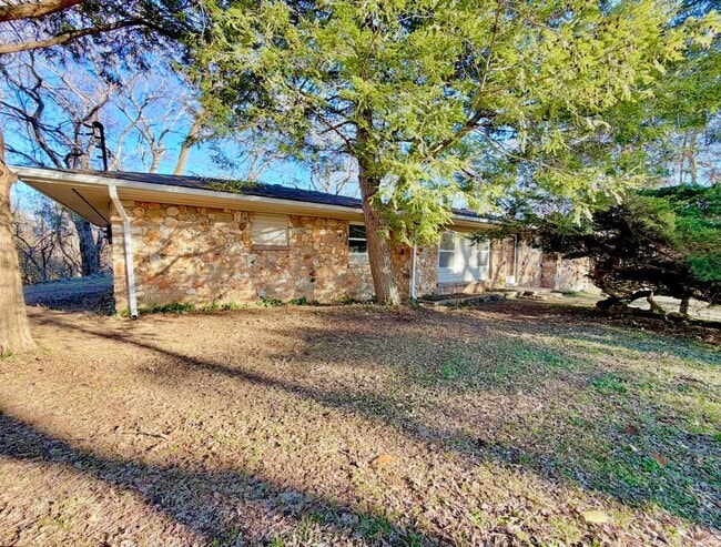 Photo - 887 Elwood Dr