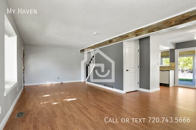 Photo - 10815 W Alamo Pl