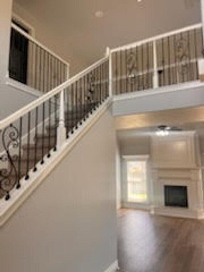 Building Photo - Spacious 4 Bedroom Home in Centerton