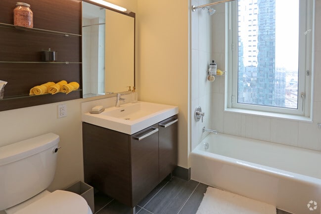 Apt 3106 Bathroom