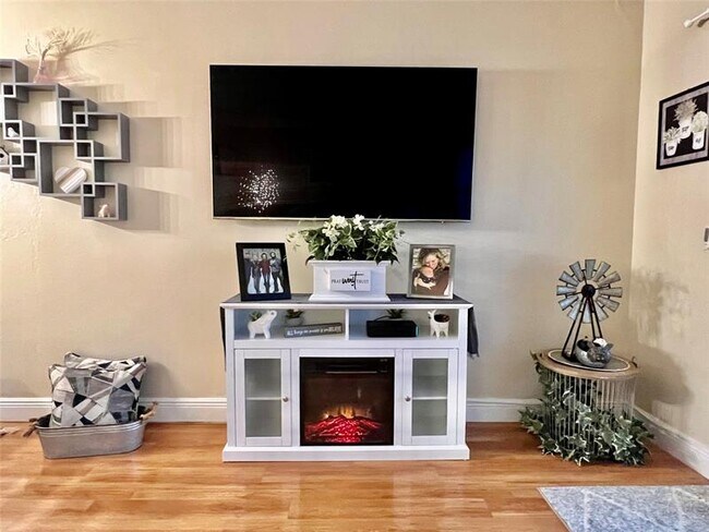 Photo - 338 Oakridge S Unit 338