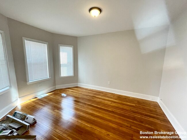 26 Taft St Unit 1