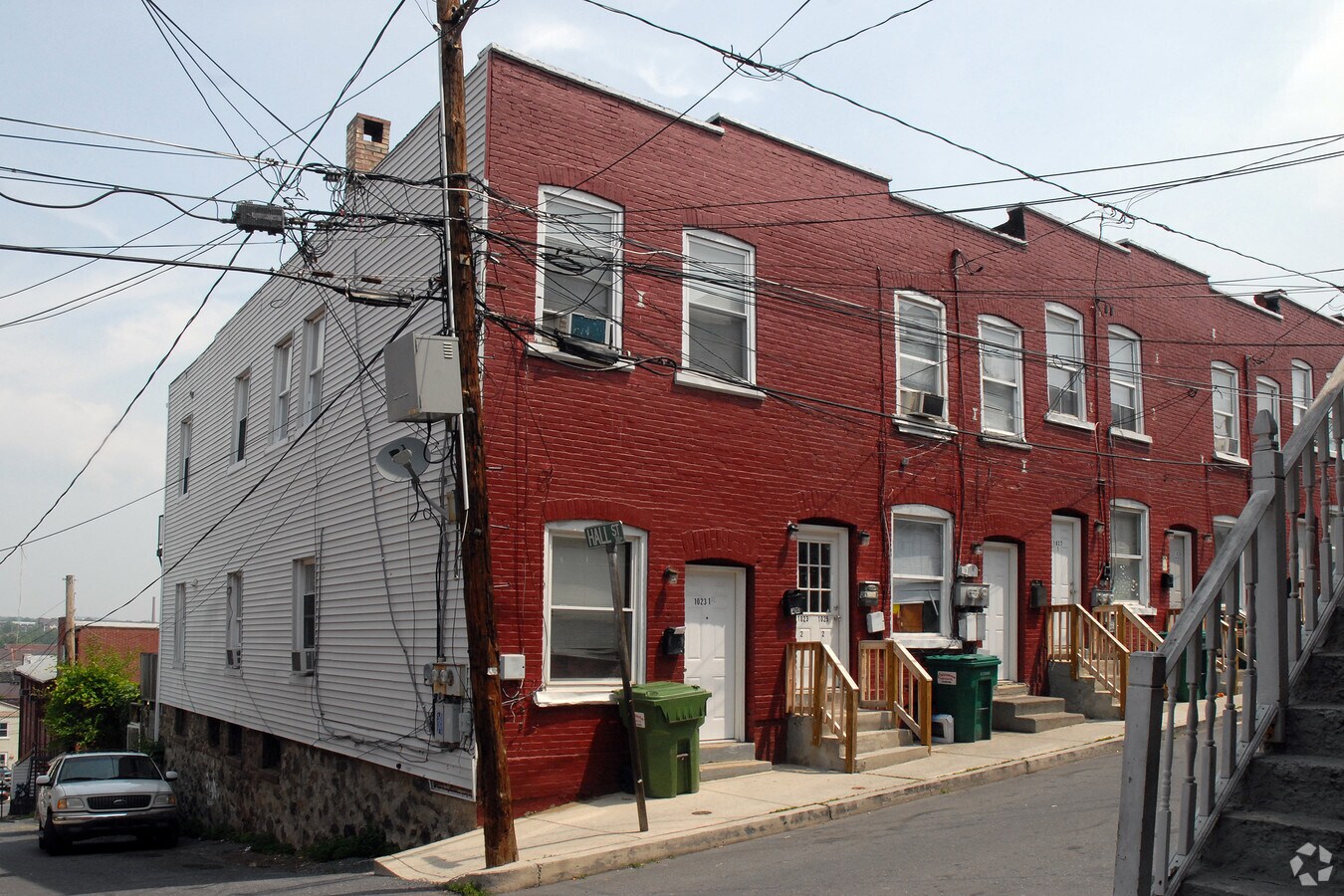 Photo - 1023-1033 Mechanic St