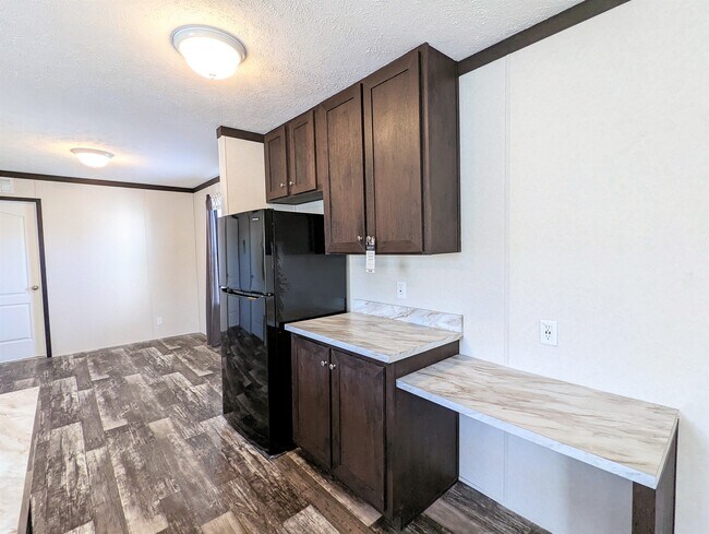 Photo - 688 Oregon St