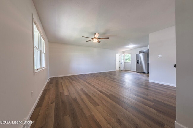 Photo - 309 E 6th St