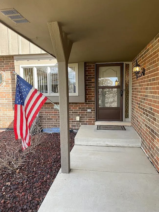 Puerta de entrada - 8306 Berkhansted Ct