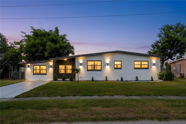 Photo - 6821 Marius Rd