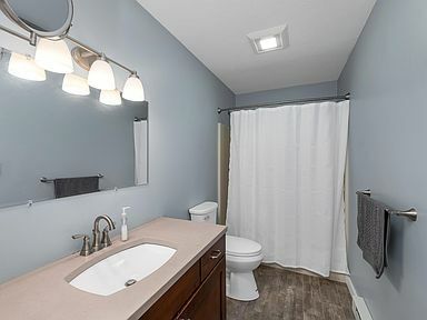 Photo - 76 Davis Rd Unidad M4