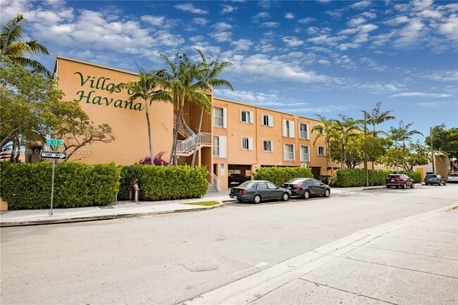 Building Photo - 717 SW 11th Ave Unit 309 Rental