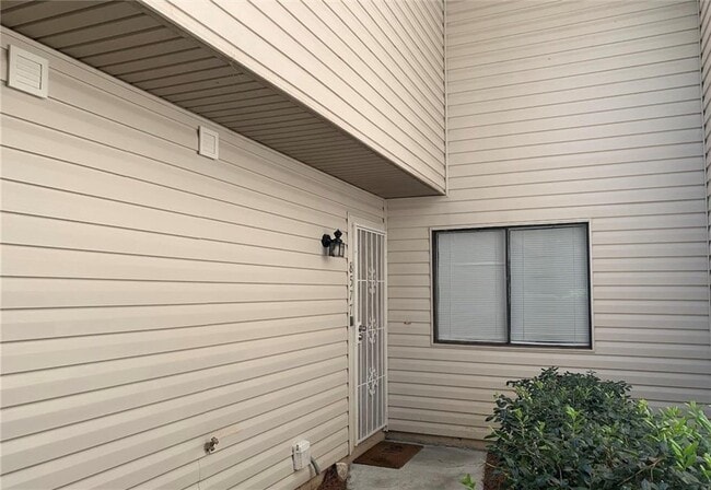 Building Photo - 8577 Parkside Dr Rental