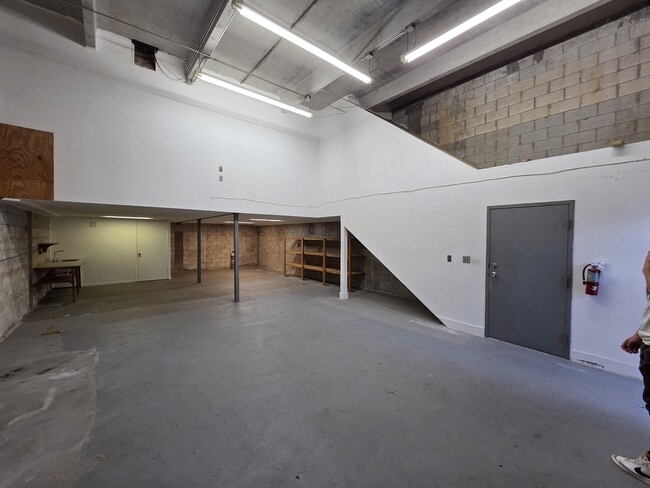 Building Photo - 13718 SW 145th Ct Unit 7