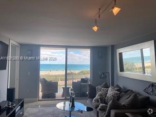 Building Photo - 345 Ocean Dr Unit 317 Rental