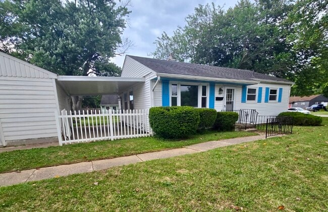 Building Photo - 1712 Garwood Dr