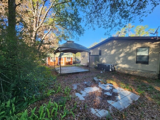 Photo - 2br - 2 Bed 2 Bath with Bonus space and 11x20 shed