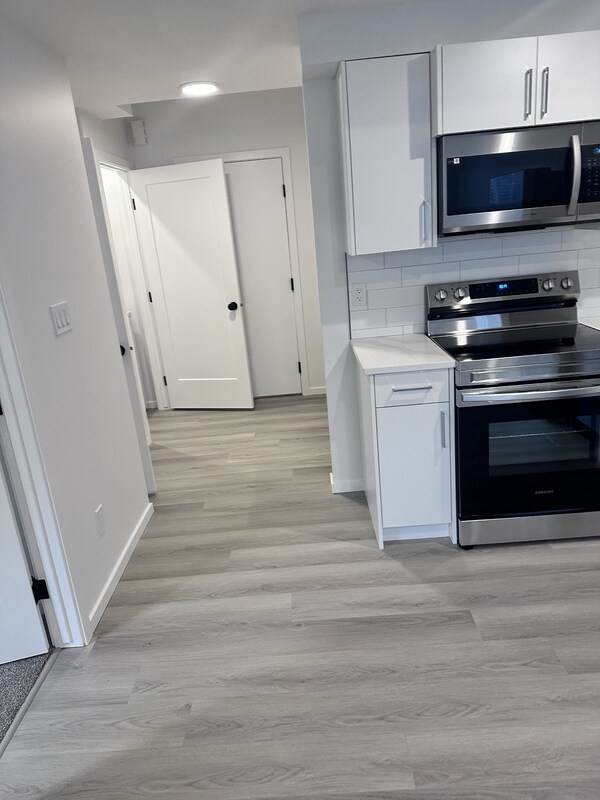 Photo - 7737-174A 174A Ave NW