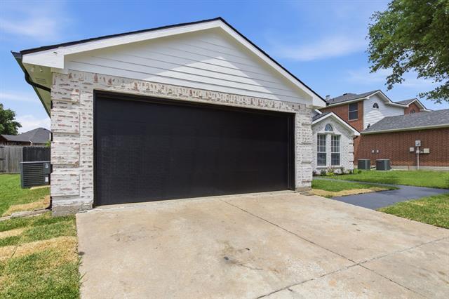 Photo - 1006 Lake Dallas Dr