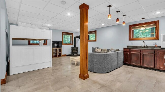 Photo - 21 Hemlock Point Rd Unit ID1255657P