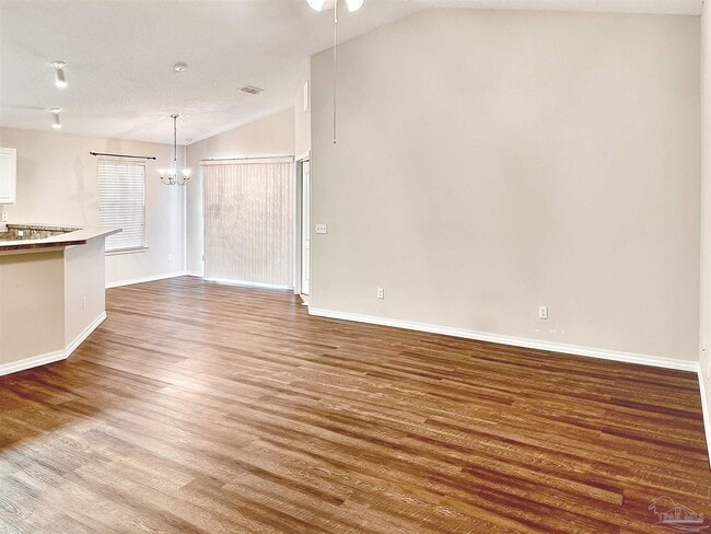 Photo - 217 Cohasset Ct