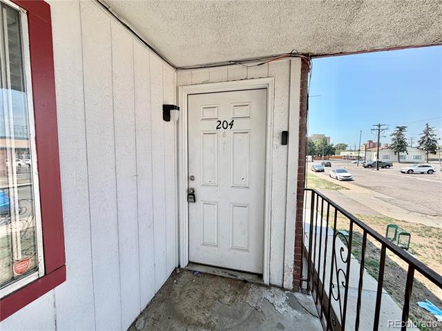 1080 S Eliot St Unidad 204
