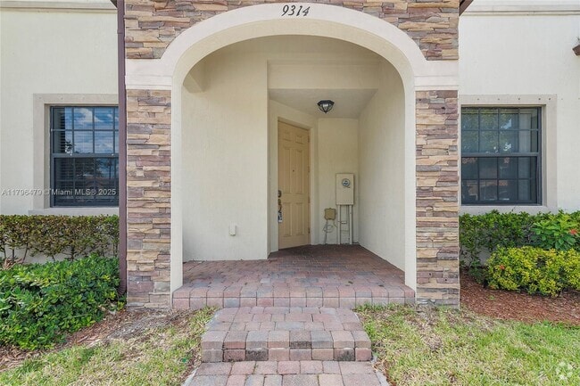 Building Photo - 9314 W 33rd Ln Rental