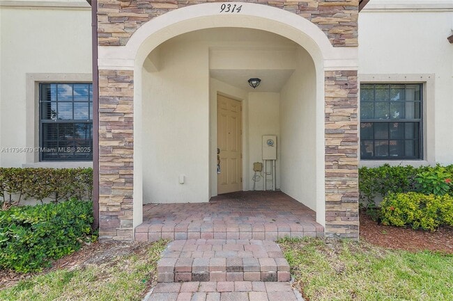 Photo - 9314 W 33rd Ln Casa Adosada