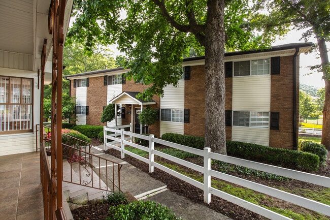 Building Photo - Mitchell`s Park Apartments