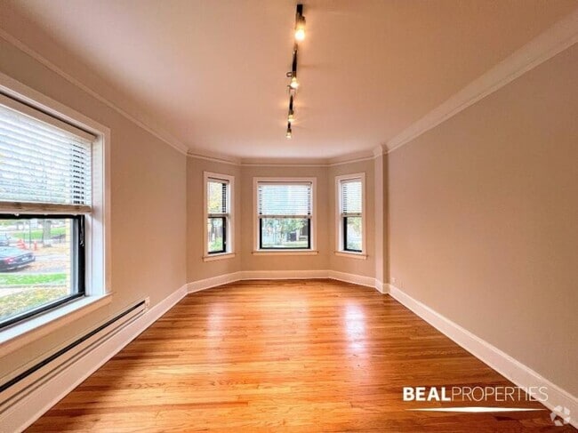 Building Photo - 2 bedroom in CHICAGO IL 60647 Unit A1 Rental
