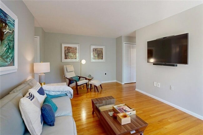 Photo - 43 Bullocks Point Ave