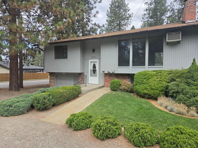 Building Photo - 9707 E 8th Ave Unit 9707/9709 E. 8th