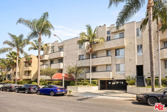 Photo - 1240 S Corning St Unit 304