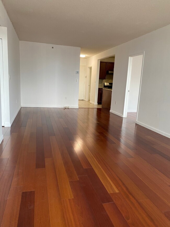 Building Photo - 45 River Dr S Unit 3012 Rental