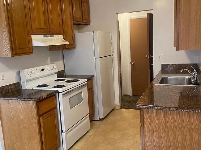 Photo - 667 Villa St Unit #1