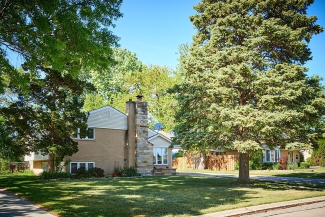 Photo - 8418 W Crain St House