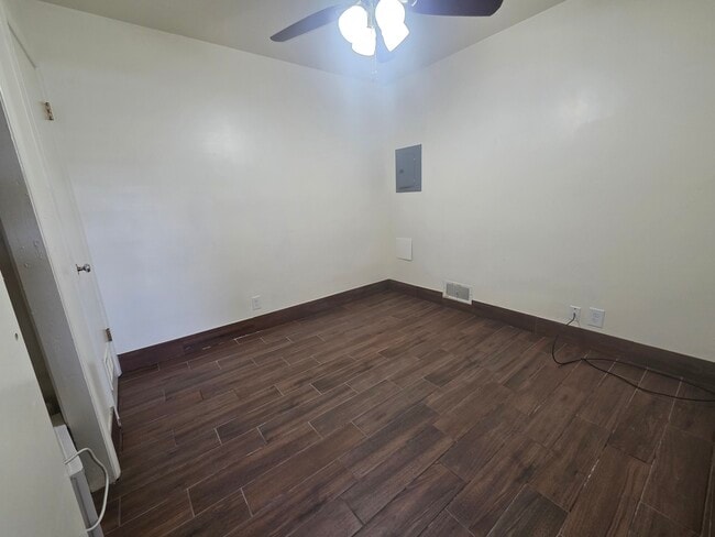 Photo - 395 W 1500 S