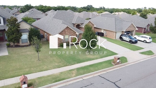 Photo - 3 Bedroom, 2 Bath, 2 Car Garage - SELF TOURS AVAILABLE SOON!