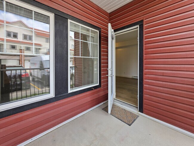 Photo - 20 Royal Oak Plaza NW Unit 126