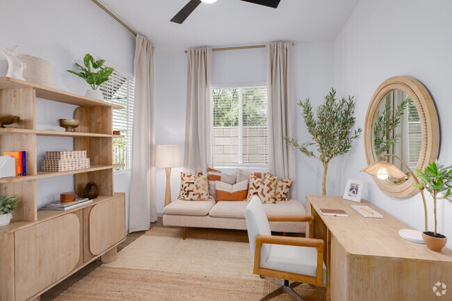 2BR, 2BA - 1,012SF - Bedroom