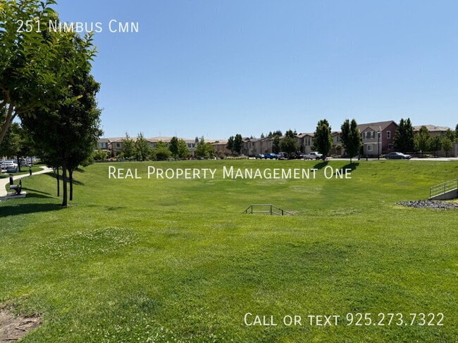 Photo - 251 Nimbus Cmn