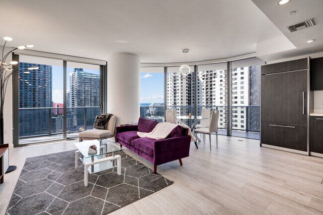 Photo - 45 SW 9th St Unidad # 2306