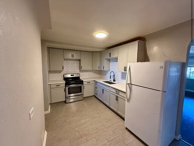 Photo - 4350 Decatur St Unit 2