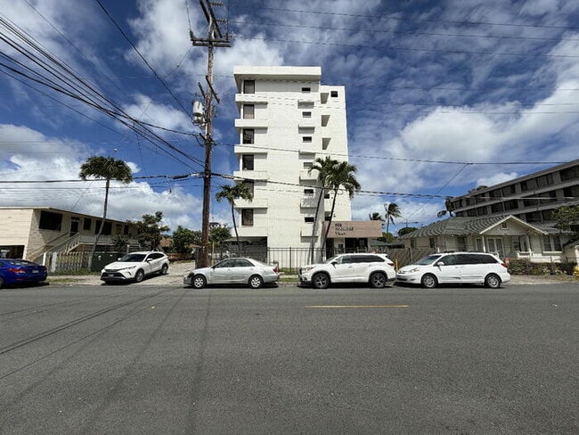 Building Photo - To register for the showing time, note the 4 digit code: 6041 and click "APPLY NOW."(mobile:orang...