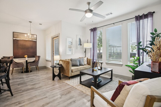 Photo - Aspire Del Valle