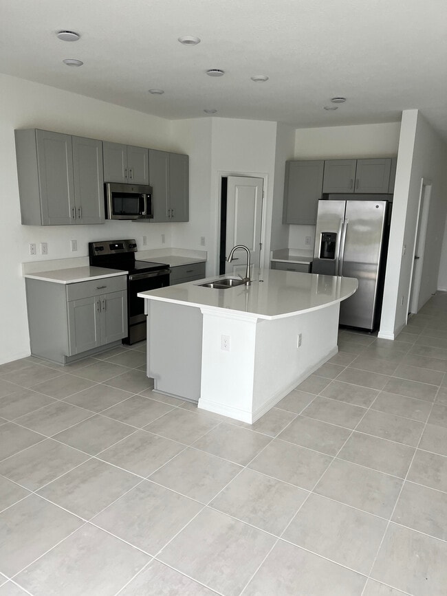 8640 Lunar Skye St