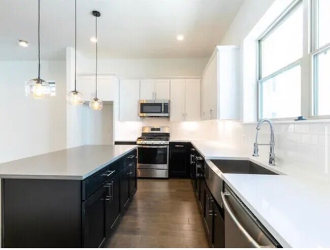 Photo - 2208 McGowen St