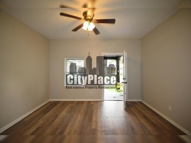 Photo - 2862 Highland Pl