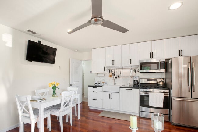 Photo - 313 S Rios Ave Unit Apartment